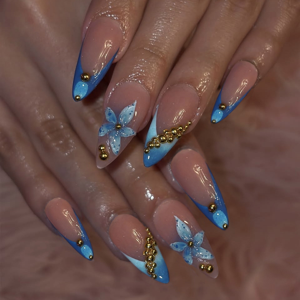 Nail Art Pink - Накладные ногти цвета нюд с розово-голубым